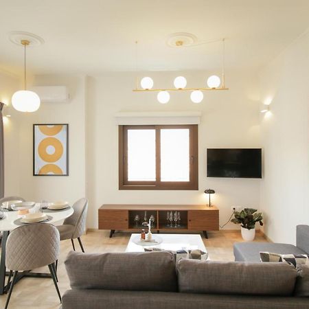 Onos - 2 Bedroom 2 Bathroom Penthouse With Terrace In Old Town กาลามาตา ภายนอก รูปภาพ
