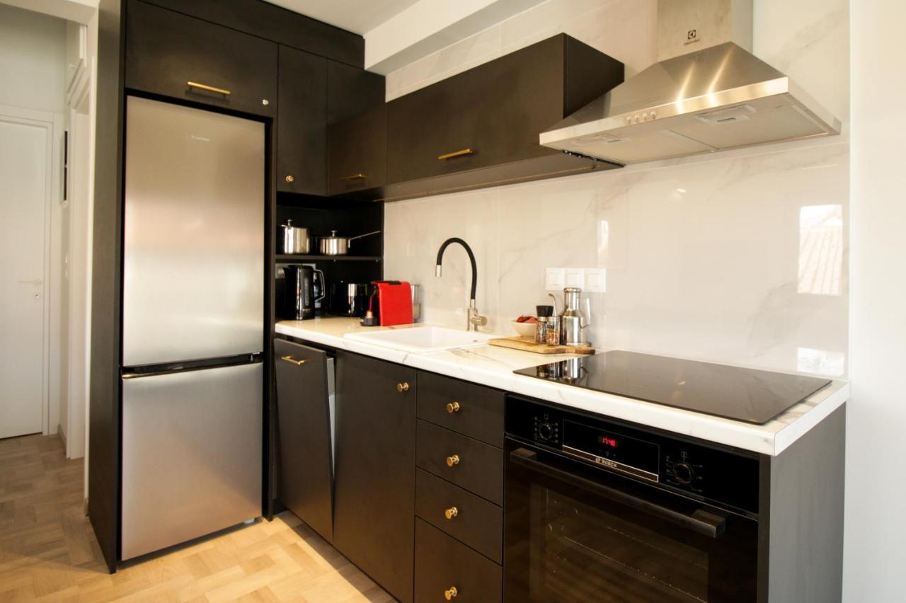 Onos - 2 Bedroom 2 Bathroom Penthouse With Terrace In Old Town กาลามาตา ภายนอก รูปภาพ