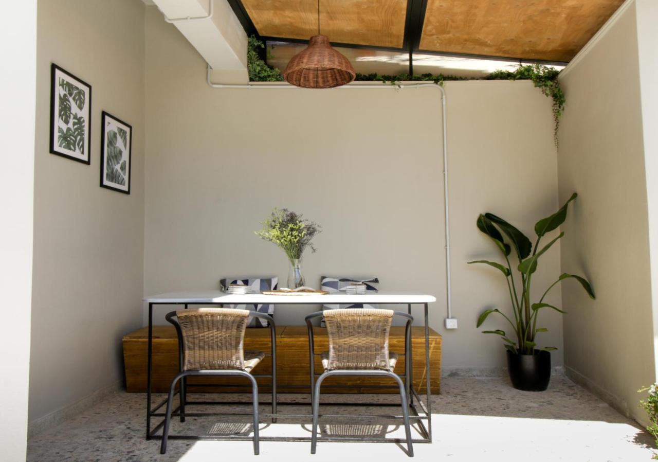 Onos - 2 Bedroom 2 Bathroom Penthouse With Terrace In Old Town กาลามาตา ภายนอก รูปภาพ