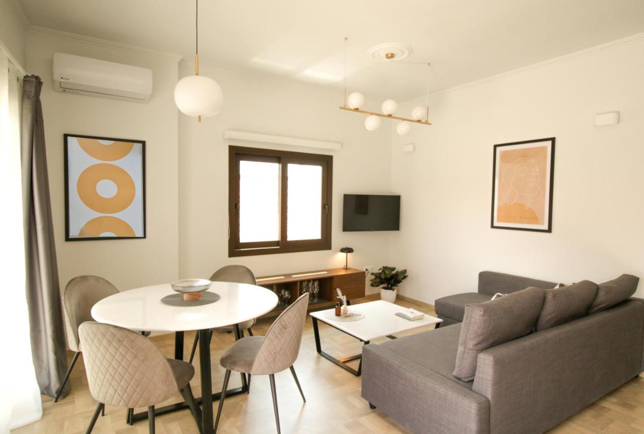 Onos - 2 Bedroom 2 Bathroom Penthouse With Terrace In Old Town กาลามาตา ภายนอก รูปภาพ