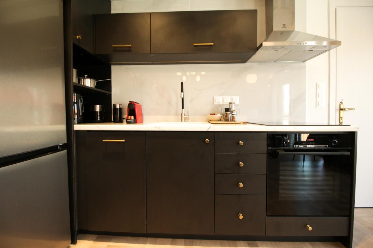 Onos - 2 Bedroom 2 Bathroom Penthouse With Terrace In Old Town กาลามาตา ภายนอก รูปภาพ