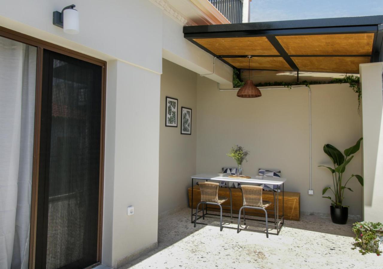 Onos - 2 Bedroom 2 Bathroom Penthouse With Terrace In Old Town กาลามาตา ภายนอก รูปภาพ